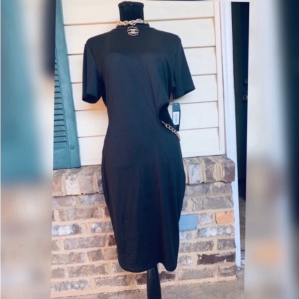 BLACK CHAIN DESIGN BODY CON DRESS
